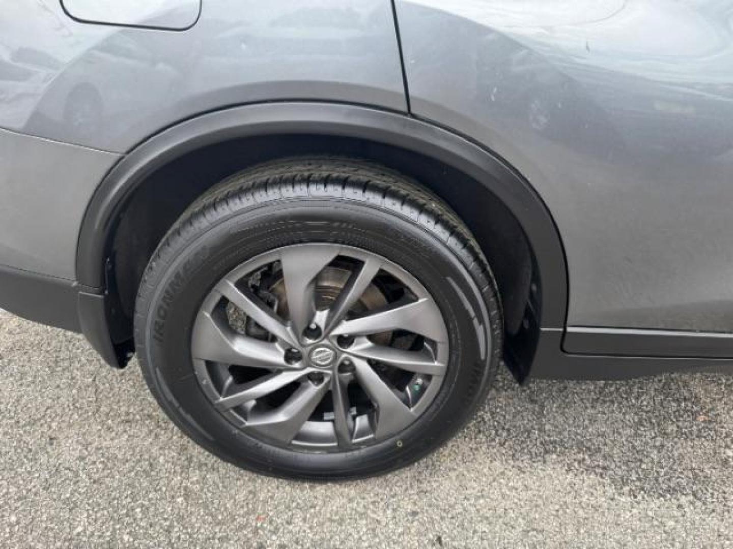 2016 GRAY Nissan Rogue SL (5N1AT2MT5GC) with an 2.5L I-4 DOHC engine, located at 1806 Veterans Memorial Hwy SW, Austell, GA, 30168, (770) 944-9558, 33.817959, -84.606987 - Photo#22