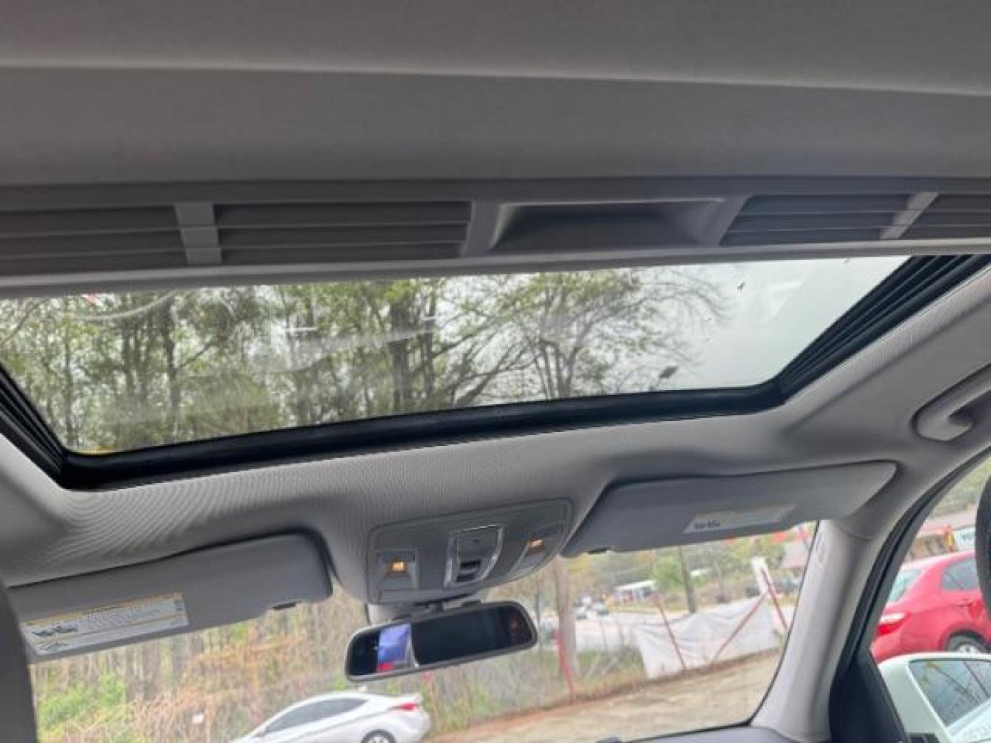 2013 White Mercedes-Benz ML 350 ML350 (4JGDA5JB9DA) , located at 1806 Veterans Memorial Hwy SW, Austell, GA, 30168, (770) 944-9558, 33.817959, -84.606987 - Photo#11