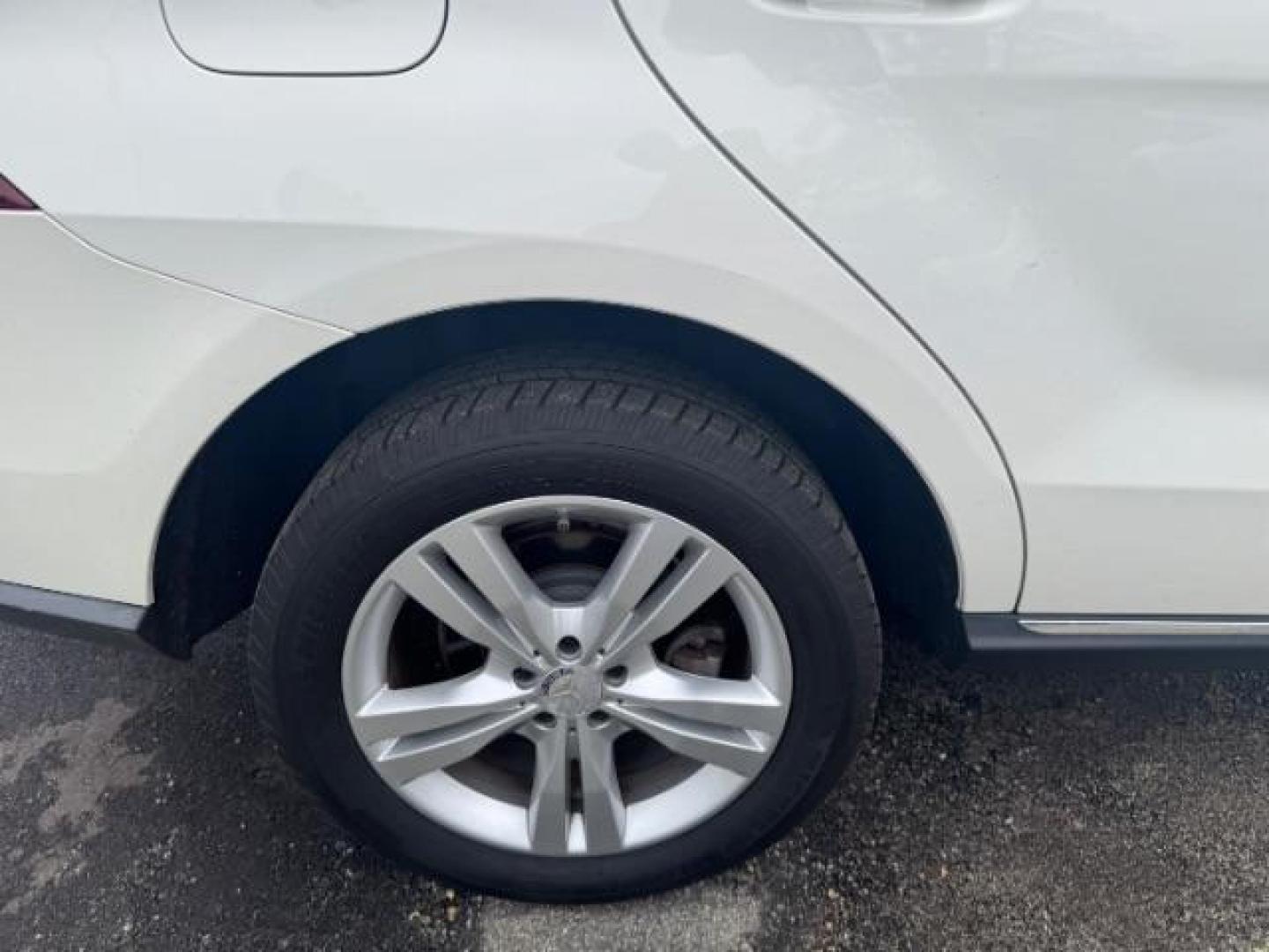2013 White Mercedes-Benz ML 350 ML350 (4JGDA5JB9DA) , located at 1806 Veterans Memorial Hwy SW, Austell, GA, 30168, (770) 944-9558, 33.817959, -84.606987 - Photo#23