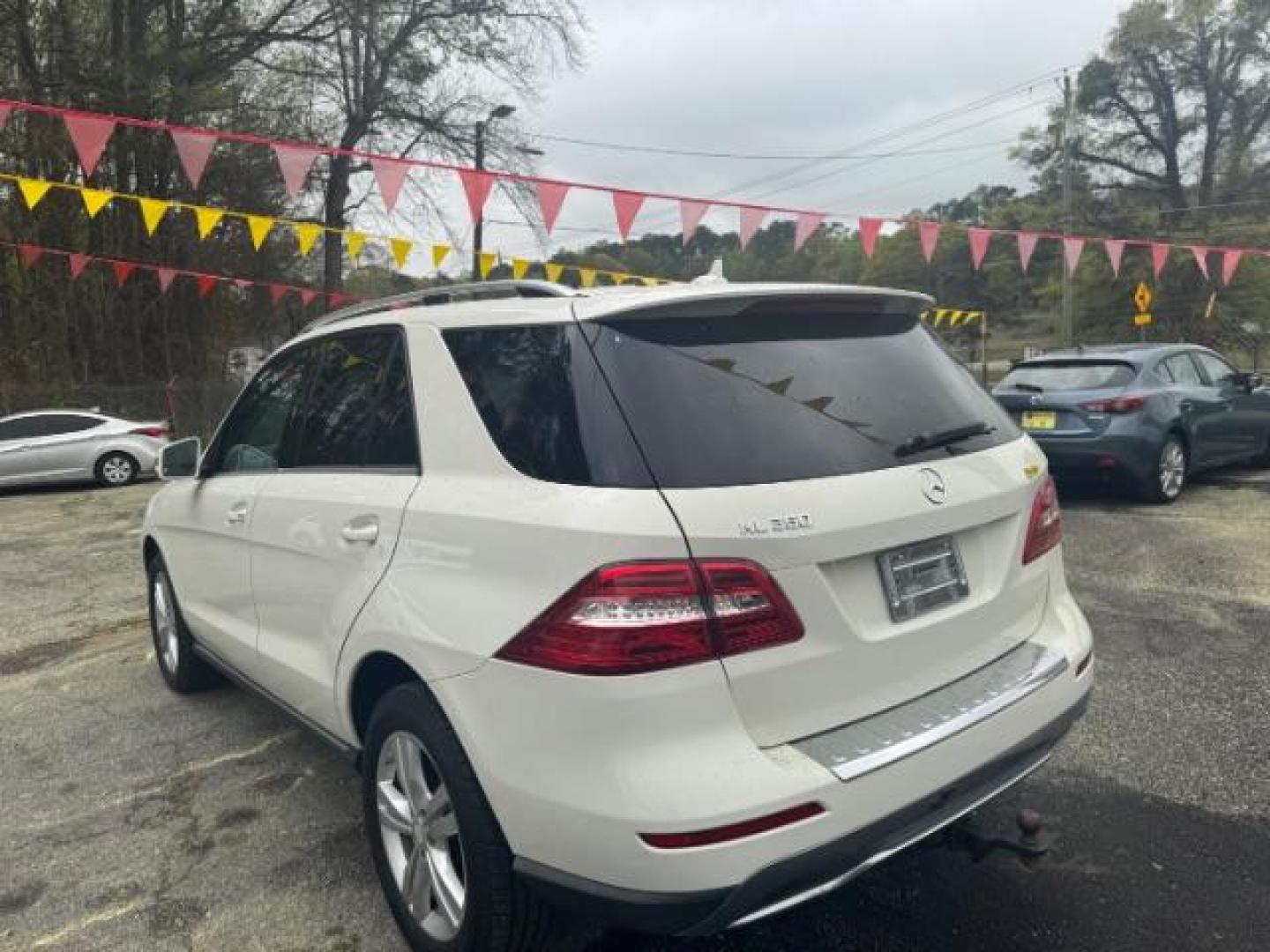 2013 White Mercedes-Benz ML 350 ML350 (4JGDA5JB9DA) , located at 1806 Veterans Memorial Hwy SW, Austell, GA, 30168, (770) 944-9558, 33.817959, -84.606987 - Photo#5