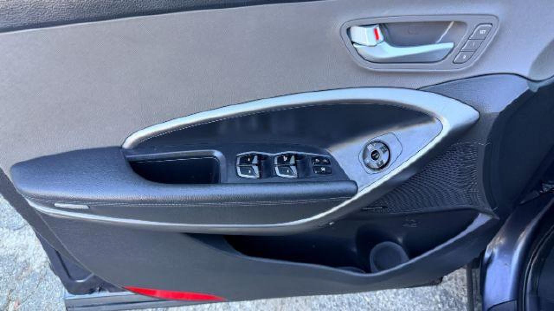 2014 Gray Hyundai Santa Fe Sport 2.4L (5XYZU3LB9EG) with an Theta II 2.4L I-4 ga engine, located at 1806 Veterans Memorial Hwy SW, Austell, GA, 30168, (770) 944-9558, 33.817959, -84.606987 - Photo#9