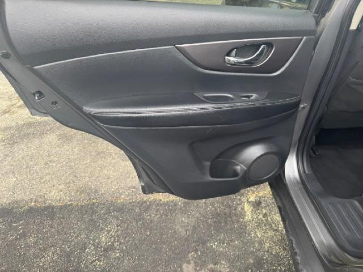 2016 Gray Nissan Rogue SV (KNMAT2MT9GP) with an 2.5L I-4 DOHC engine, located at 1806 Veterans Memorial Hwy SW, Austell, GA, 30168, (770) 944-9558, 33.817959, -84.606987 - Photo#10