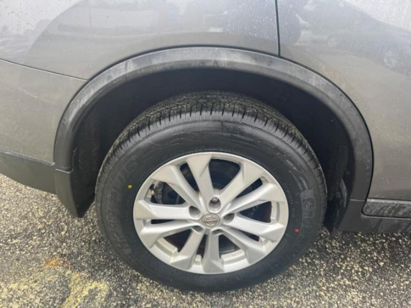 2016 Gray Nissan Rogue SV (KNMAT2MT9GP) with an 2.5L I-4 DOHC engine, located at 1806 Veterans Memorial Hwy SW, Austell, GA, 30168, (770) 944-9558, 33.817959, -84.606987 - Photo#21