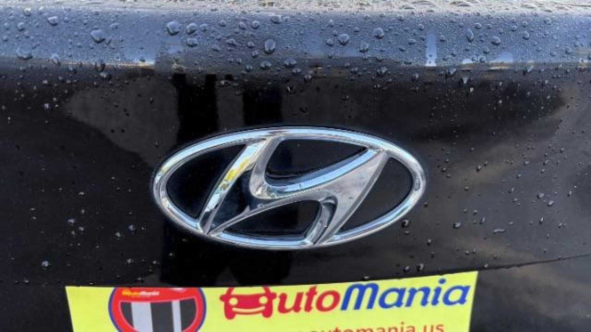 2016 Black Hyundai Elantra SE (5NPDH4AE5GH) with an Nu 1.8L I-4 DOHC engine, located at 1806 Veterans Memorial Hwy SW, Austell, GA, 30168, (770) 944-9558, 33.817959, -84.606987 - Photo#14