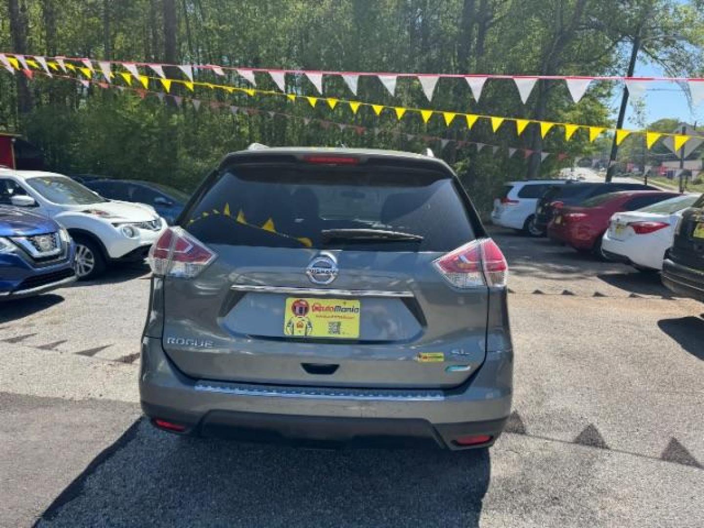 2014 Gray Nissan Rogue SL (5N1AT2MT3EC) with an 2.5L I-4 DOHC engine, located at 1806 Veterans Memorial Hwy SW, Austell, GA, 30168, (770) 944-9558, 33.817959, -84.606987 - Photo#4