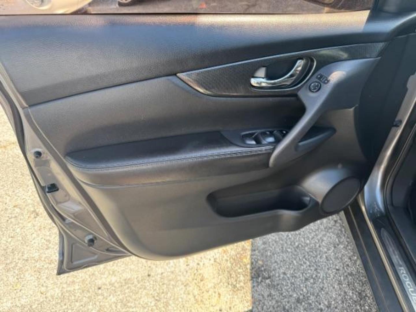 2014 Gray Nissan Rogue SL (5N1AT2MT3EC) with an 2.5L I-4 DOHC engine, located at 1806 Veterans Memorial Hwy SW, Austell, GA, 30168, (770) 944-9558, 33.817959, -84.606987 - Photo#7