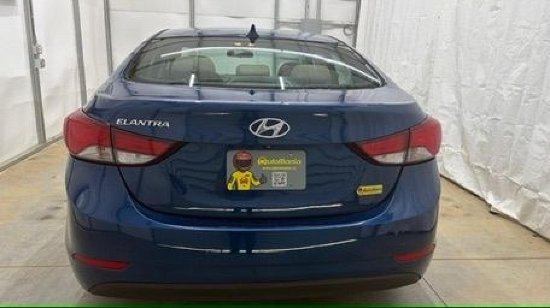 2015 Blue Hyundai Elantra SE (KMHDH4AE3FU) with an Nu 1.8L I-4 DOHC engine, located at 1806 Veterans Memorial Hwy SW, Austell, GA, 30168, (770) 944-9558, 33.817959, -84.606987- Photo#4