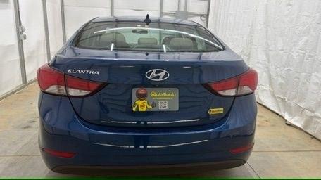 2015 Blue Hyundai Elantra SE (KMHDH4AE3FU) with an Nu 1.8L I-4 DOHC engine, located at 1806 Veterans Memorial Hwy SW, Austell, GA, 30168, (770) 944-9558, 33.817959, -84.606987- Photo#4