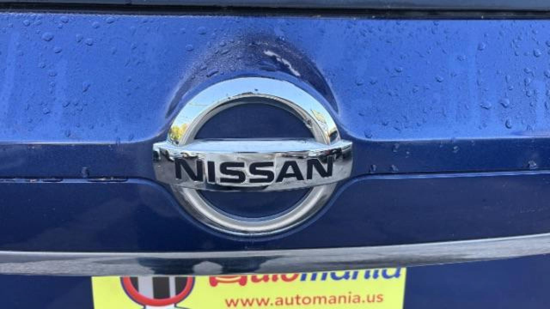 2017 Blue Nissan Rogue SV (JN8AT2MT5HW) with an 2.5L I-4 DOHC engine, located at 1806 Veterans Memorial Hwy SW, Austell, GA, 30168, (770) 944-9558, 33.817959, -84.606987 - Photo#11