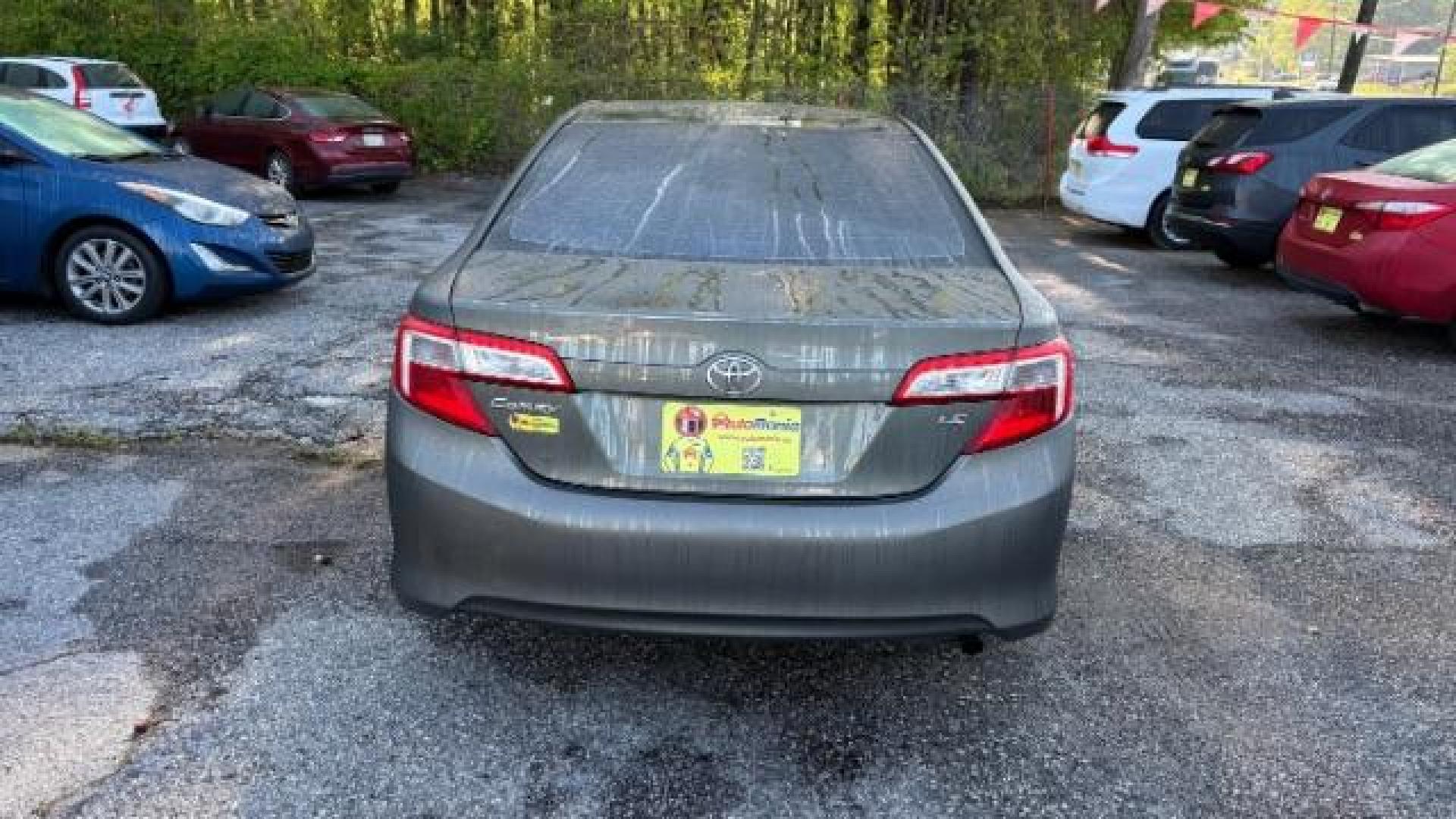 2012 Gray Toyota Camry LE (4T1BF1FK8CU) with an 2.5L I-4 DOHC engine, located at 1806 Veterans Memorial Hwy SW, Austell, GA, 30168, (770) 944-9558, 33.817959, -84.606987 - Photo#4