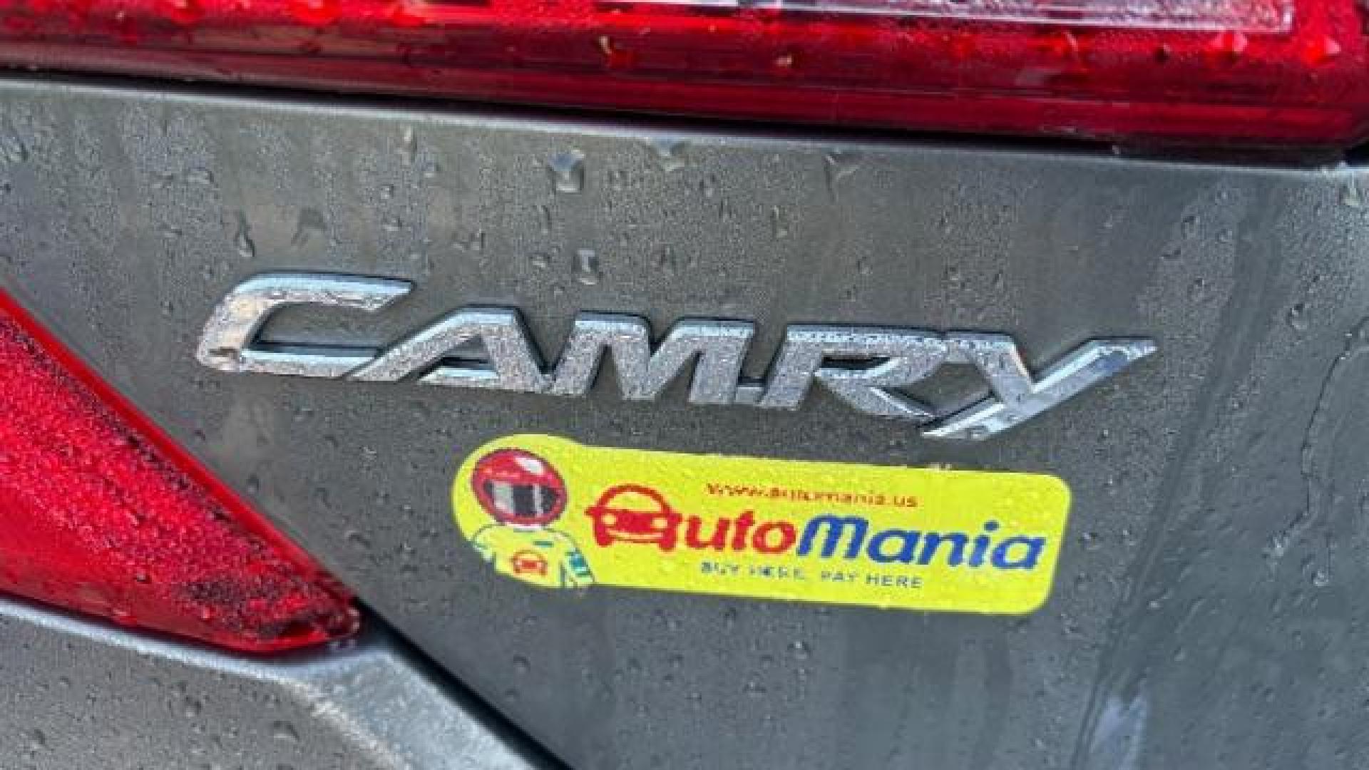 2012 Gray Toyota Camry LE (4T1BF1FK8CU) with an 2.5L I-4 DOHC engine, located at 1806 Veterans Memorial Hwy SW, Austell, GA, 30168, (770) 944-9558, 33.817959, -84.606987 - Photo#5