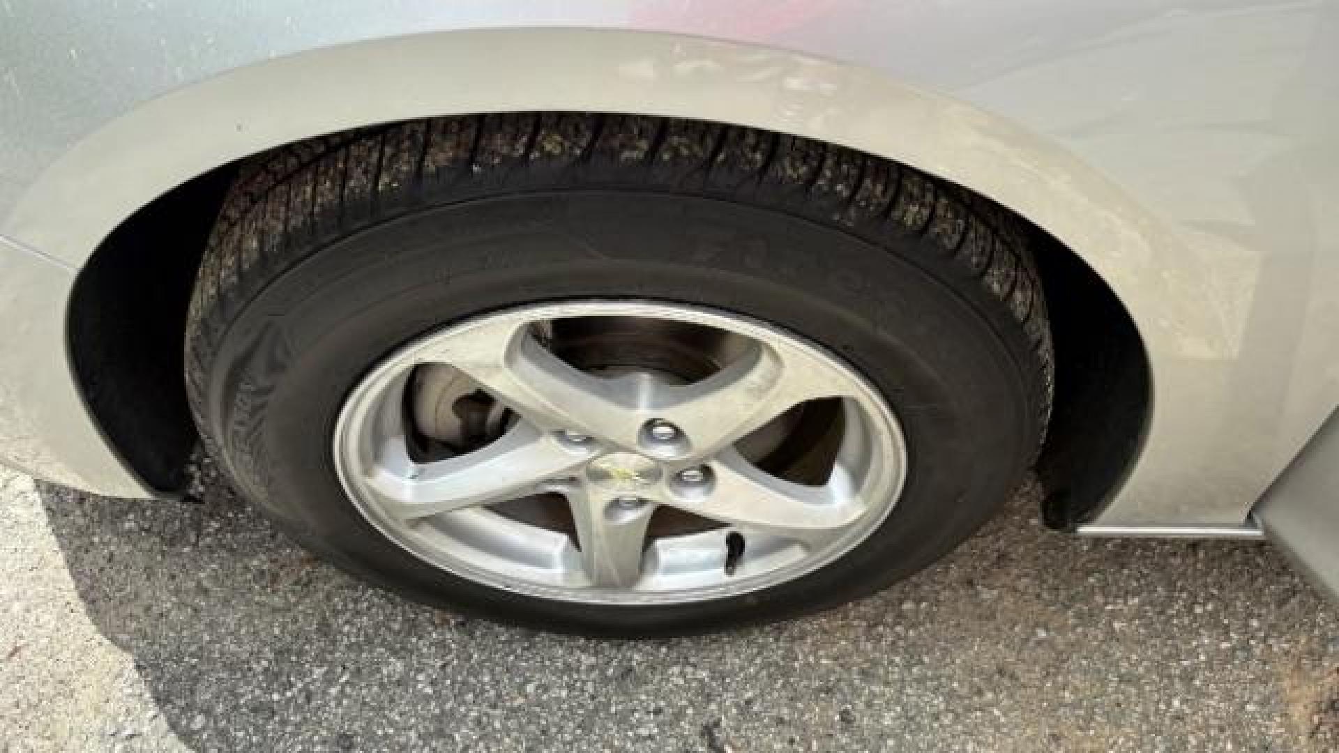 2018 Gray Chevrolet Malibu 1LS (1G1ZB5ST8JF) with an ECOTEC 1.5L I-4 gasoline direct injection engine, located at 1806 Veterans Memorial Hwy SW, Austell, GA, 30168, (770) 944-9558, 33.817959, -84.606987 - Photo#16
