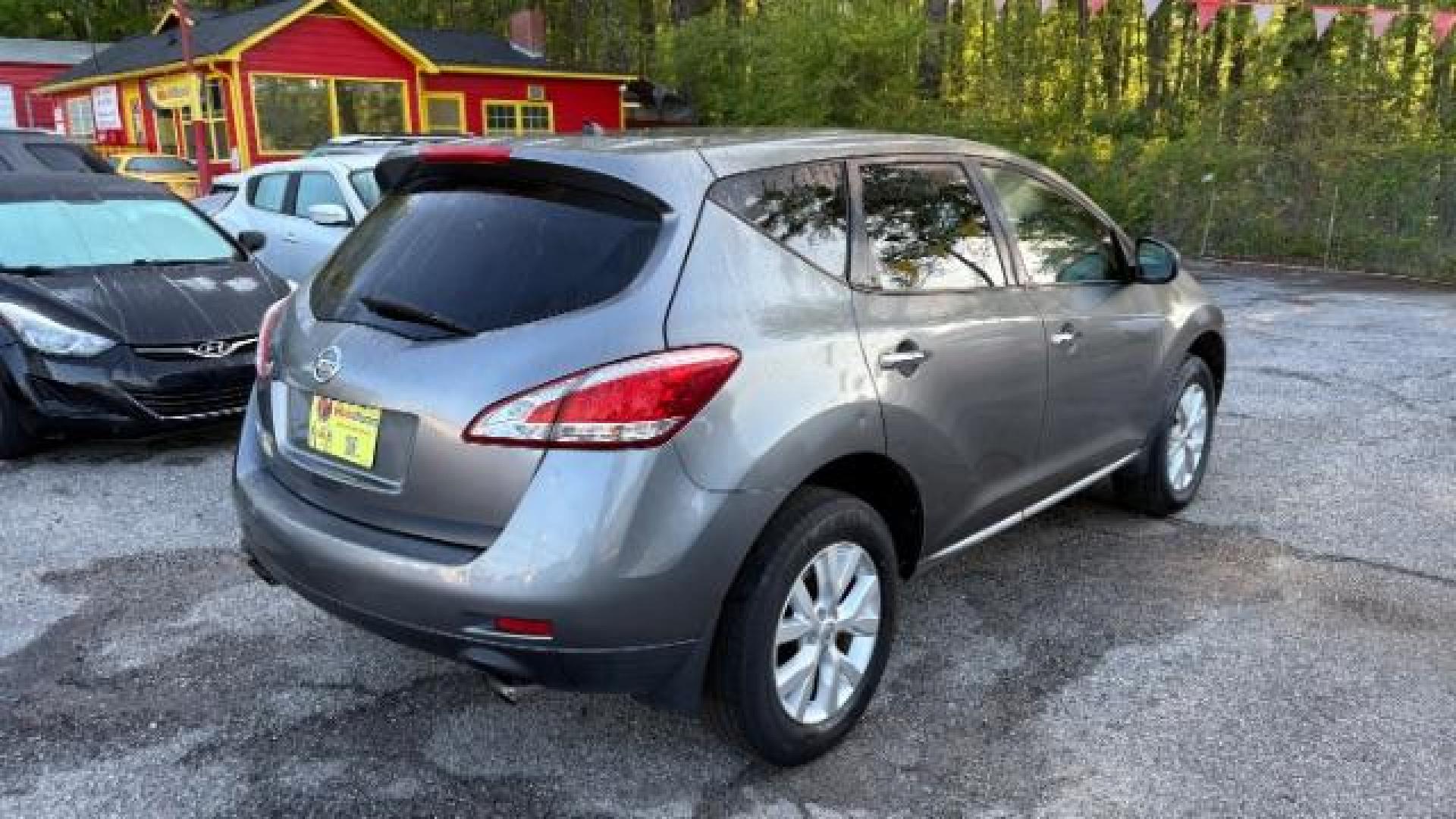 2014 Gray Nissan Murano SV (JN8AZ1MU6EW) with an 3.5L V-6 DOHC engine, located at 1806 Veterans Memorial Hwy SW, Austell, GA, 30168, (770) 944-9558, 33.817959, -84.606987 - Photo#5