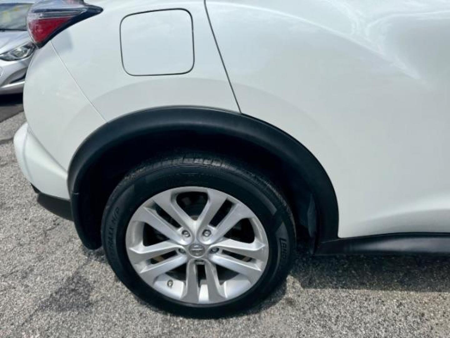 2015 Cream Nissan Juke S (JN8AF5MR2FT) with an 1.6L I-4 gasoline direct injection engine, located at 1806 Veterans Memorial Hwy SW, Austell, GA, 30168, (770) 944-9558, 33.817959, -84.606987 - Photo#10
