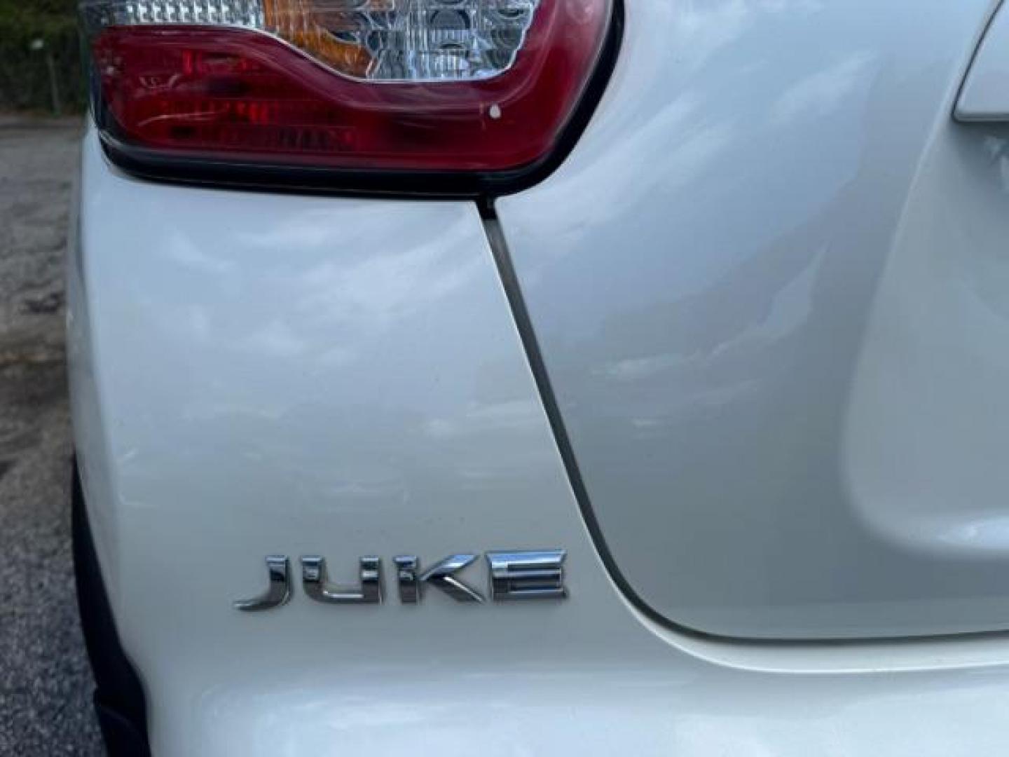 2015 Cream Nissan Juke S (JN8AF5MR2FT) with an 1.6L I-4 gasoline direct injection engine, located at 1806 Veterans Memorial Hwy SW, Austell, GA, 30168, (770) 944-9558, 33.817959, -84.606987 - Photo#6