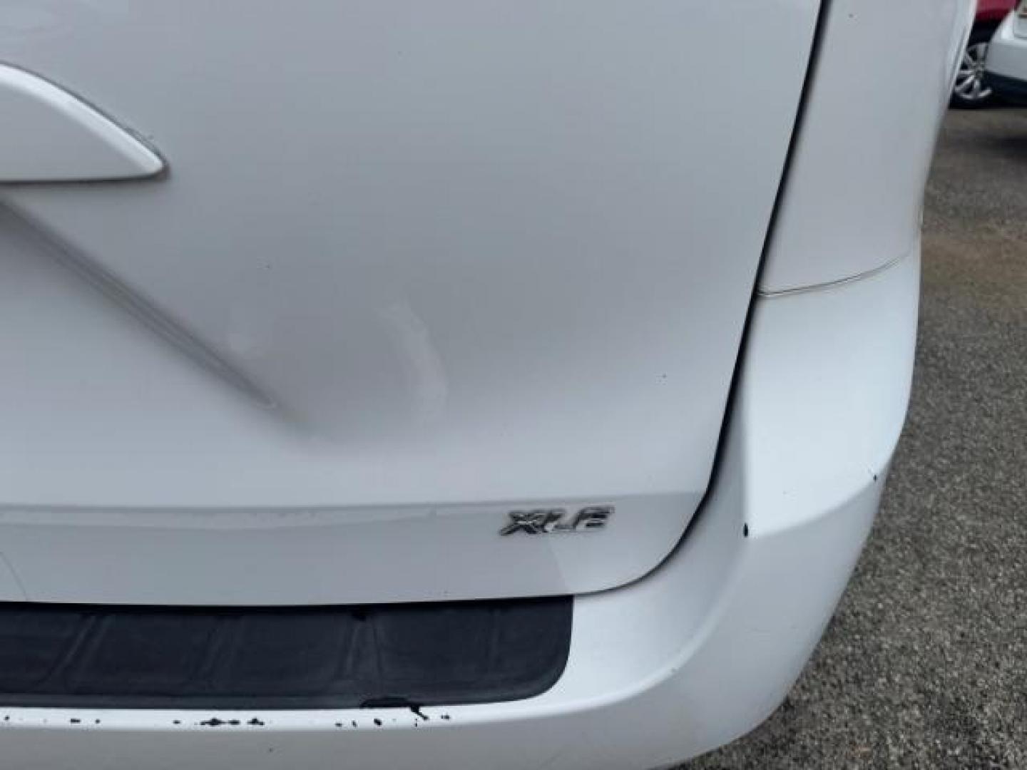 2013 White Toyota Sienna XLE V6 7 Passenger Auto Access Seat (5TDYK3DC4DS) with an 3.5L V-6 DOHC engine, located at 1806 Veterans Memorial Hwy SW, Austell, GA, 30168, (770) 944-9558, 33.817959, -84.606987 - Photo#17