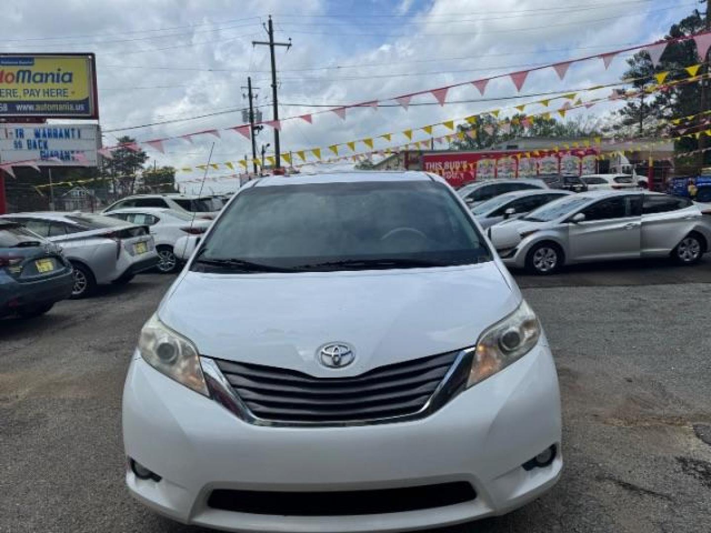 2013 White Toyota Sienna XLE V6 7 Passenger Auto Access Seat (5TDYK3DC4DS) with an 3.5L V-6 DOHC engine, located at 1806 Veterans Memorial Hwy SW, Austell, GA, 30168, (770) 944-9558, 33.817959, -84.606987 - Photo#1