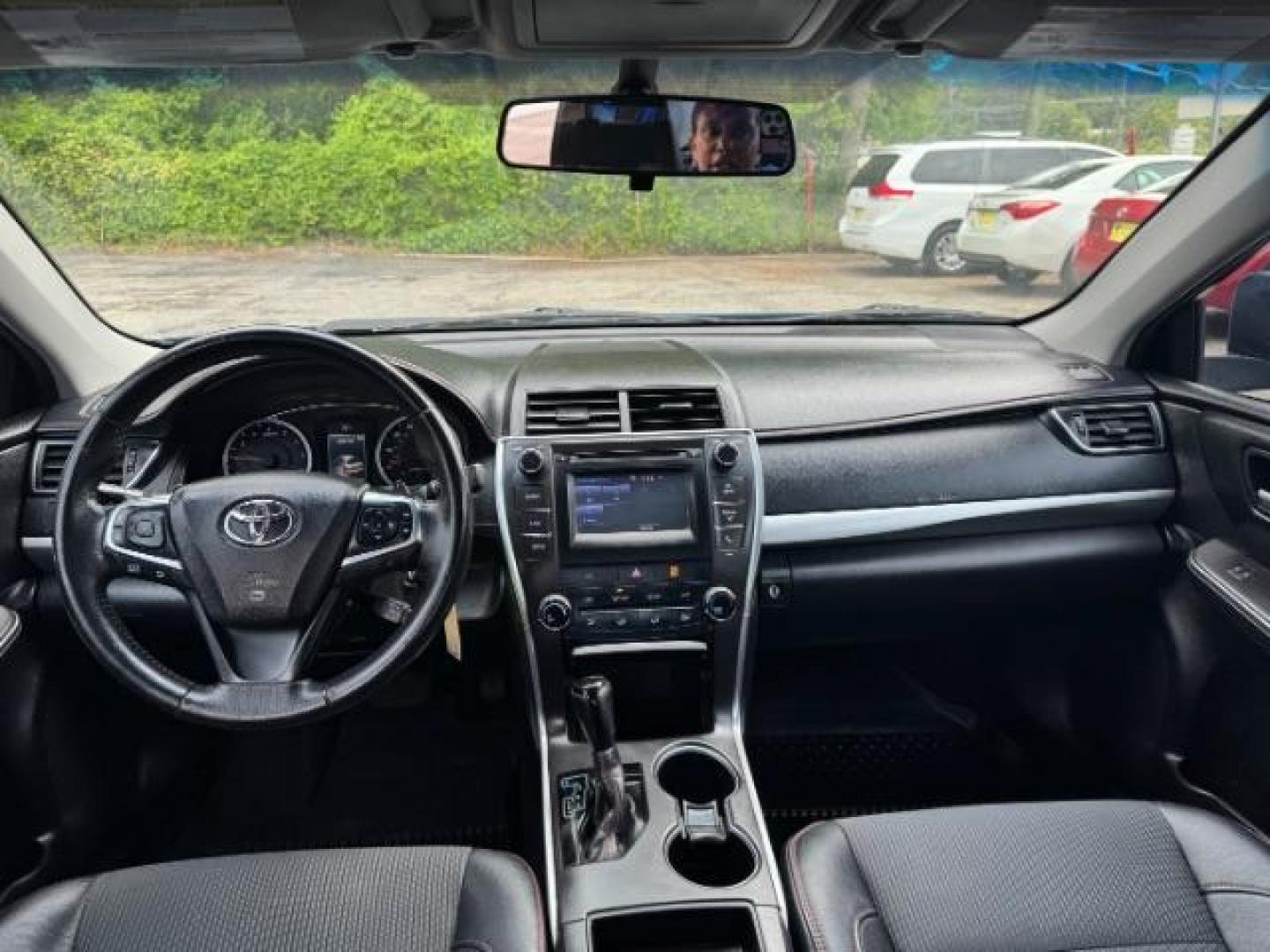2017 Blue Toyota Camry SE (4T1BF1FKXHU) with an 2.5L I-4 DOHC engine, located at 1806 Veterans Memorial Hwy SW, Austell, GA, 30168, (770) 944-9558, 33.817959, -84.606987 - Photo#11
