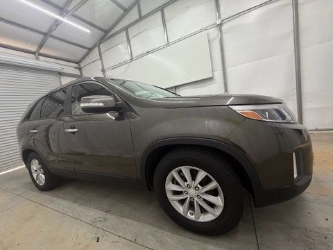 2014 Gray Kia Sorento EX V6 (5XYKU4A75EG) with an Lambda II 3.3L V-6 g engine, located at 1806 Veterans Memorial Hwy SW, Austell, GA, 30168, (770) 944-9558, 33.817959, -84.606987- Photo#6