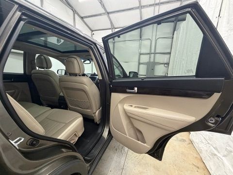 2014 Gray Kia Sorento EX V6 (5XYKU4A75EG) with an Lambda II 3.3L V-6 g engine, located at 1806 Veterans Memorial Hwy SW, Austell, GA, 30168, (770) 944-9558, 33.817959, -84.606987- Photo#14