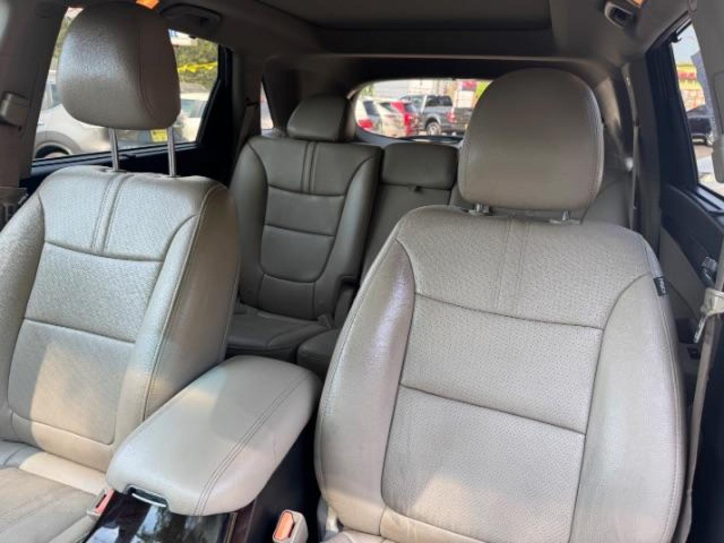 2014 Gray Kia Sorento EX V6 (5XYKU4A75EG) with an Lambda II 3.3L V-6 gasoline direct injection engine, located at 1806 Veterans Memorial Hwy SW, Austell, GA, 30168, (770) 944-9558, 33.817959, -84.606987 - Photo#8