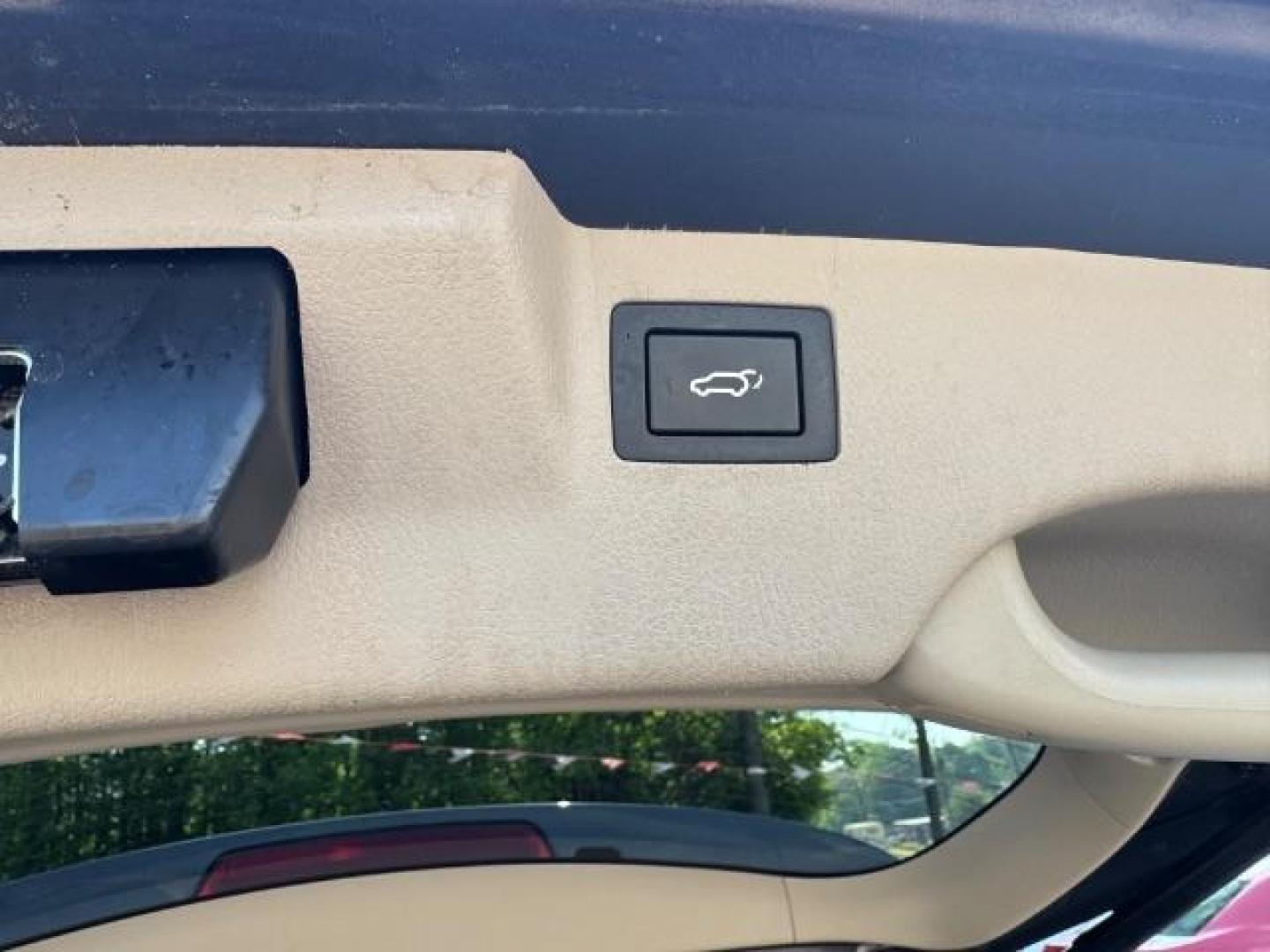 2014 Gray Kia Sorento EX V6 (5XYKU4A75EG) with an Lambda II 3.3L V-6 gasoline direct injection engine, located at 1806 Veterans Memorial Hwy SW, Austell, GA, 30168, (770) 944-9558, 33.817959, -84.606987 - Photo#16