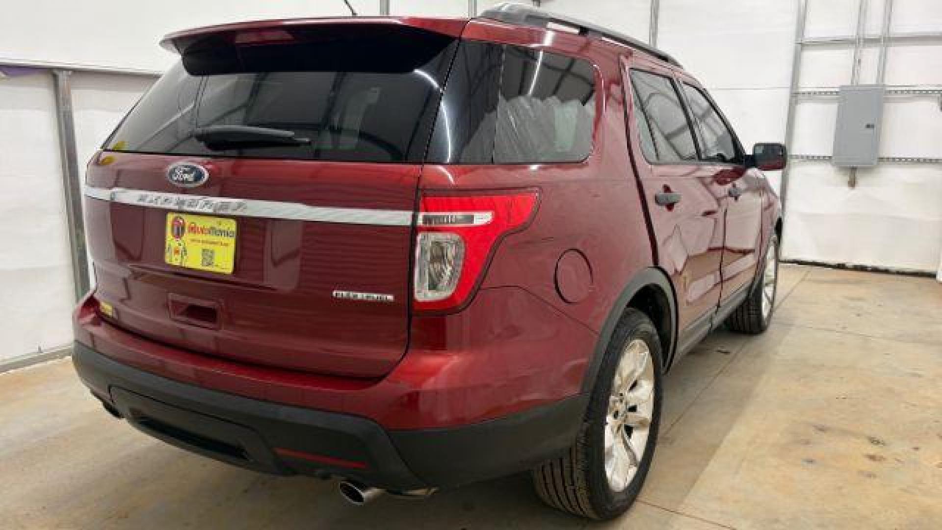 2014 Red Ford Explorer XLT (1FM5K7B86EG) , located at 1806 Veterans Memorial Hwy SW, Austell, GA, 30168, (770) 944-9558, 33.817959, -84.606987 - Photo#5