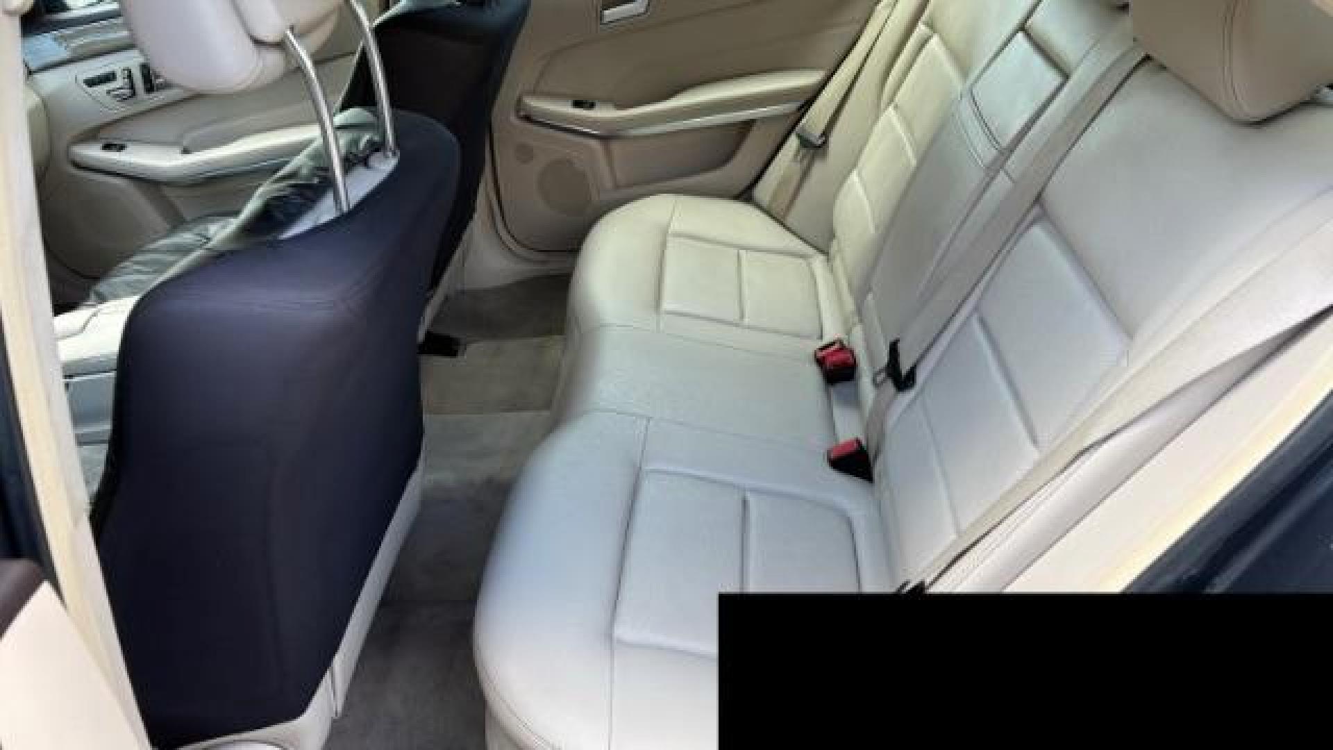 2014 Gray Mercedes-Benz E 350 4MATIC (WDDHF8JB0EA) with an 3.5L V-6 gasoline direct injection engine, located at 1806 Veterans Memorial Hwy SW, Austell, GA, 30168, (770) 944-9558, 33.817959, -84.606987 - Photo#9