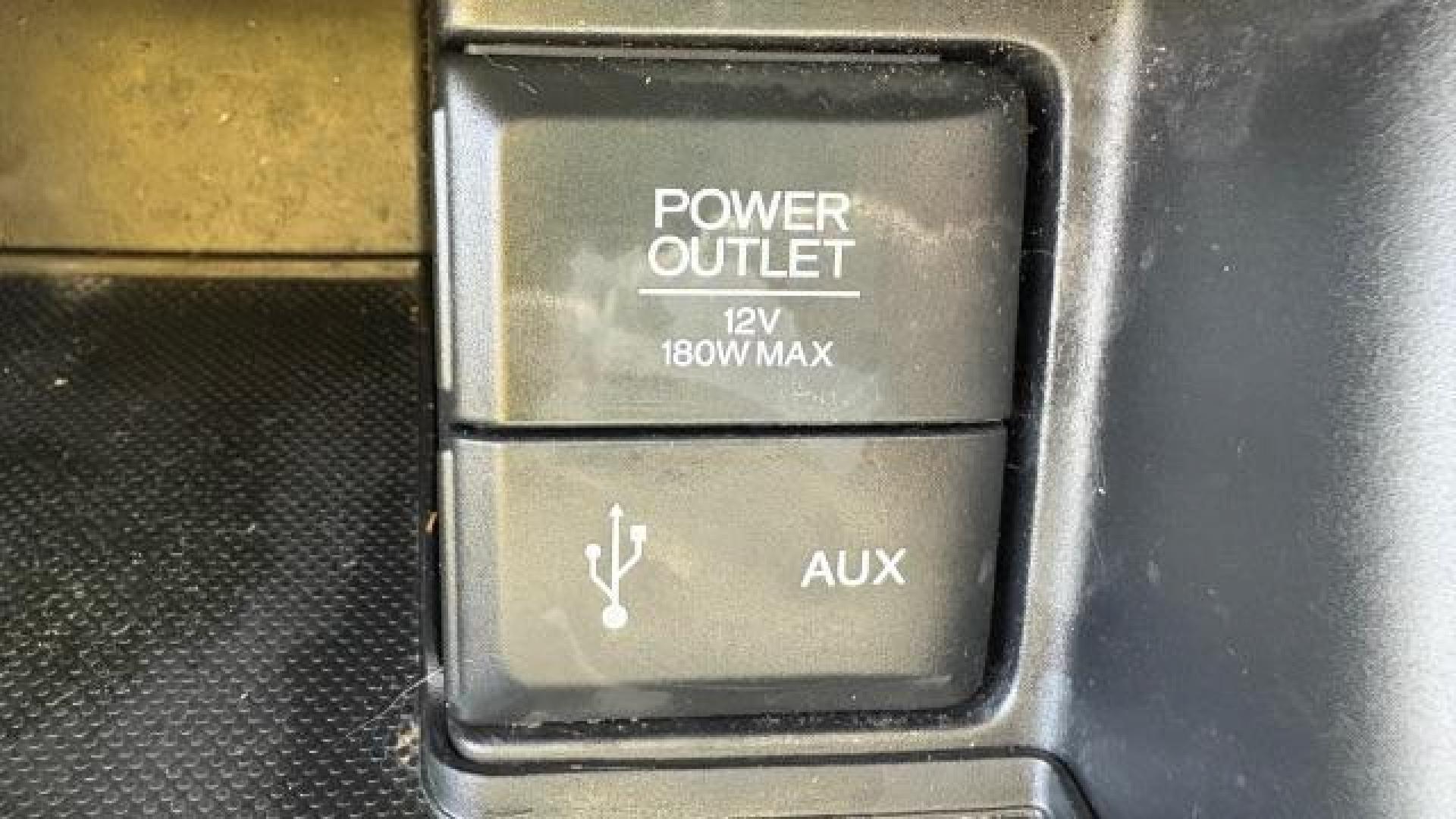 2014 Silver Honda Accord EX-L (1HGCR2F81EA) with an 2.4L I-4 gasoline direct injection engine, located at 1806 Veterans Memorial Hwy SW, Austell, GA, 30168, (770) 944-9558, 33.817959, -84.606987 - Photo#6