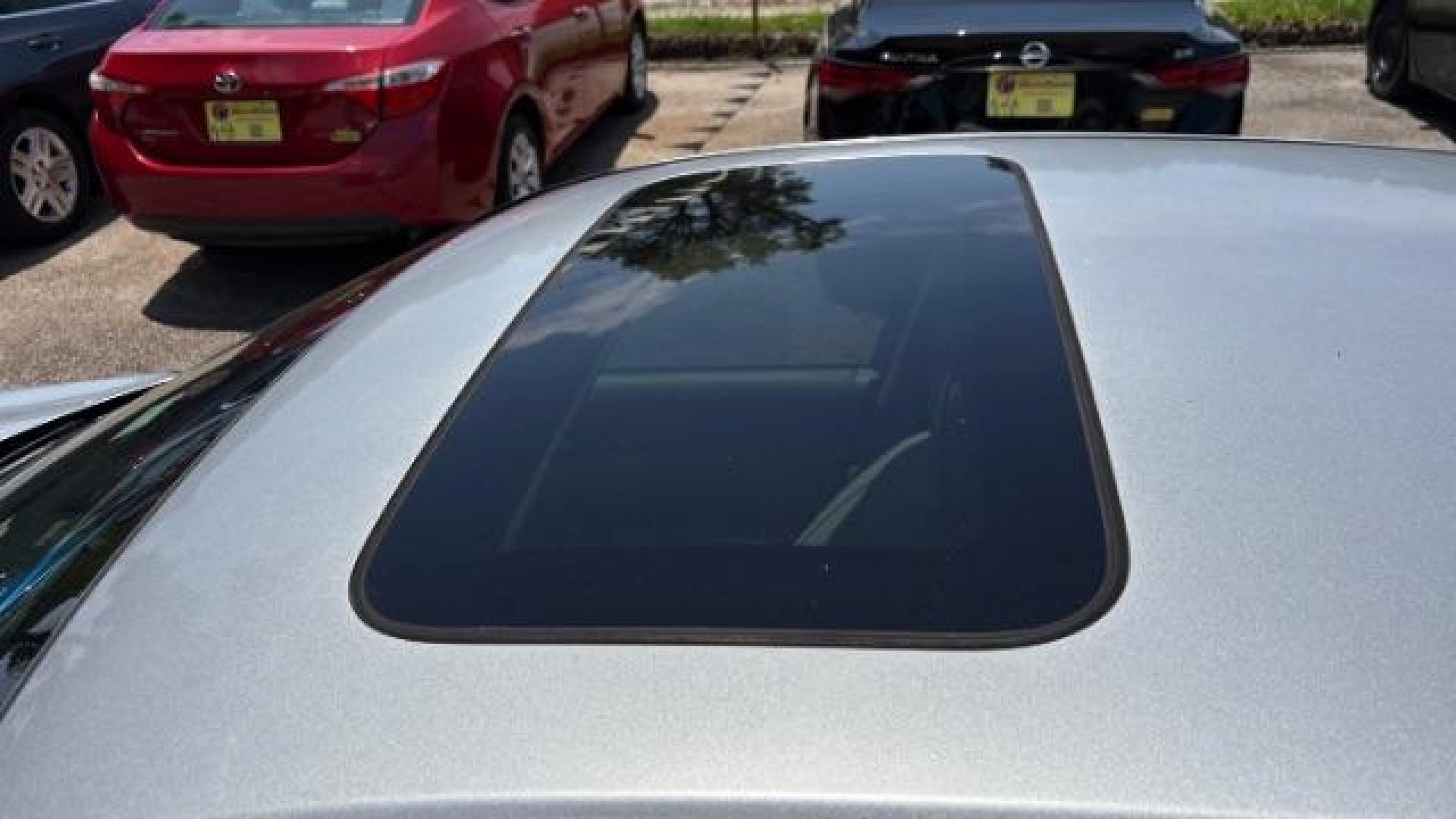 2014 Silver Honda Accord EX-L (1HGCR2F81EA) with an 2.4L I-4 gasoline direct injection engine, located at 1806 Veterans Memorial Hwy SW, Austell, GA, 30168, (770) 944-9558, 33.817959, -84.606987 - Photo#9