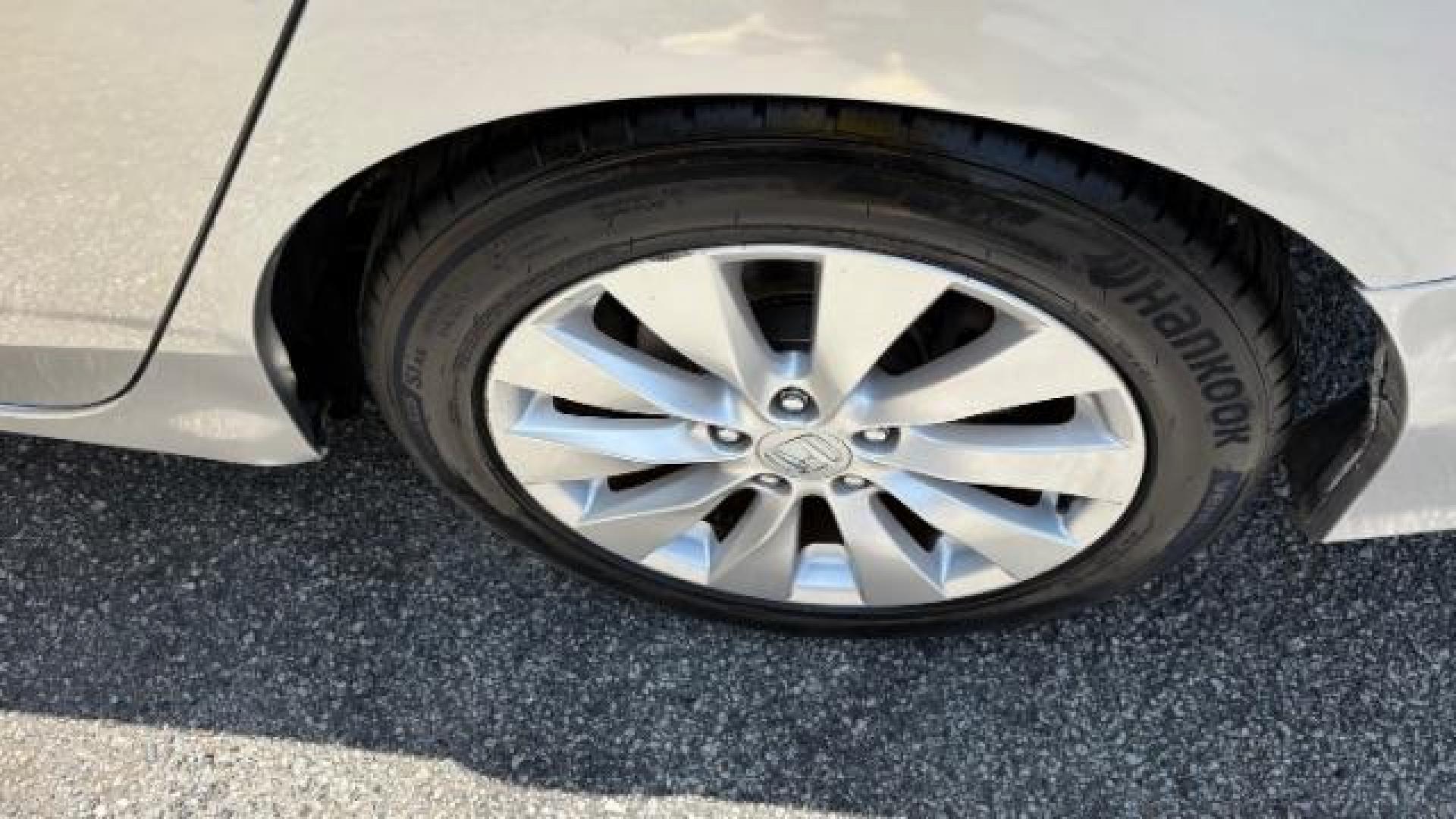 2014 Silver Honda Accord EX-L (1HGCR2F81EA) with an 2.4L I-4 gasoline direct injection engine, located at 1806 Veterans Memorial Hwy SW, Austell, GA, 30168, (770) 944-9558, 33.817959, -84.606987 - Photo#15