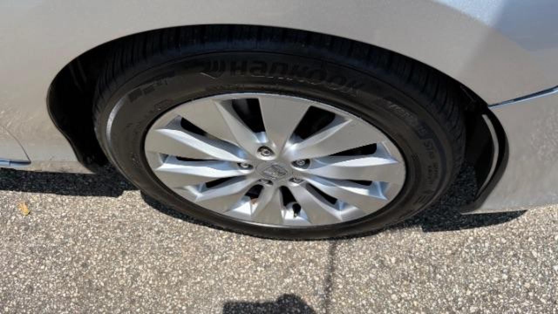 2014 Silver Honda Accord EX-L (1HGCR2F81EA) with an 2.4L I-4 gasoline direct injection engine, located at 1806 Veterans Memorial Hwy SW, Austell, GA, 30168, (770) 944-9558, 33.817959, -84.606987 - Photo#18
