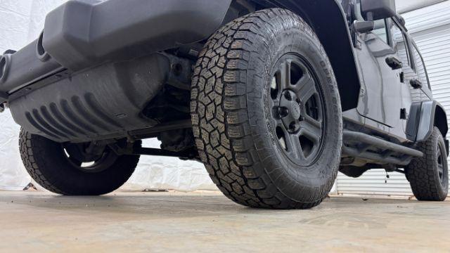 2017 Black Jeep Wrangler Unlimited Sport 4x4 (1C4BJWDG1HL) with an Pentastar 3.6L V-6 DOHC engine, located at 1806 Veterans Memorial Hwy SW, Austell, GA, 30168, (770) 944-9558, 33.817959, -84.606987 - Photo#21