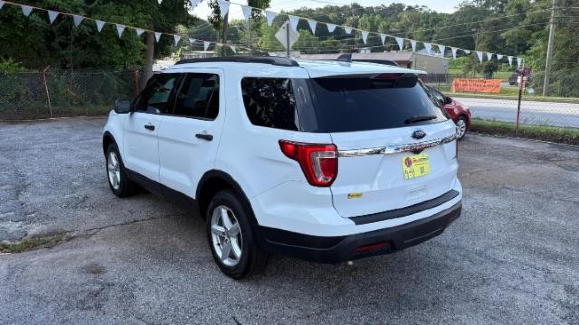 2018 White Ford Explorer Base (1FM5K8B82JG) , located at 1806 Veterans Memorial Hwy SW, Austell, GA, 30168, (770) 944-9558, 33.817959, -84.606987 - Photo#5