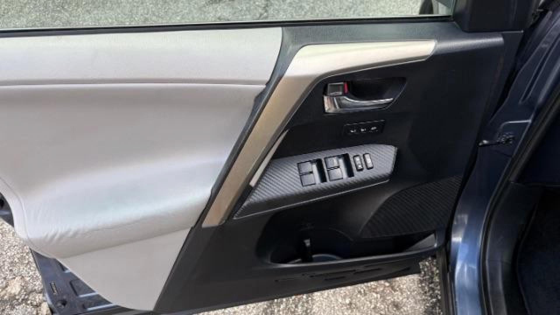 2013 Blue Toyota RAV4 Limited (2T3DFREV5DW) with an 2.5L I-4 DOHC engine, located at 1806 Veterans Memorial Hwy SW, Austell, GA, 30168, (770) 944-9558, 33.817959, -84.606987 - Photo#11