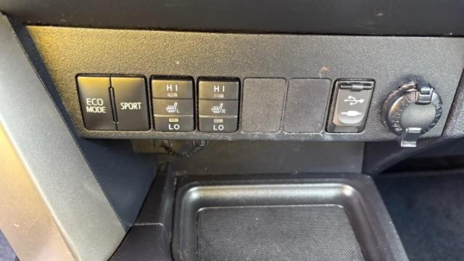 2013 Blue Toyota RAV4 Limited (2T3DFREV5DW) with an 2.5L I-4 DOHC engine, located at 1806 Veterans Memorial Hwy SW, Austell, GA, 30168, (770) 944-9558, 33.817959, -84.606987 - Photo#16
