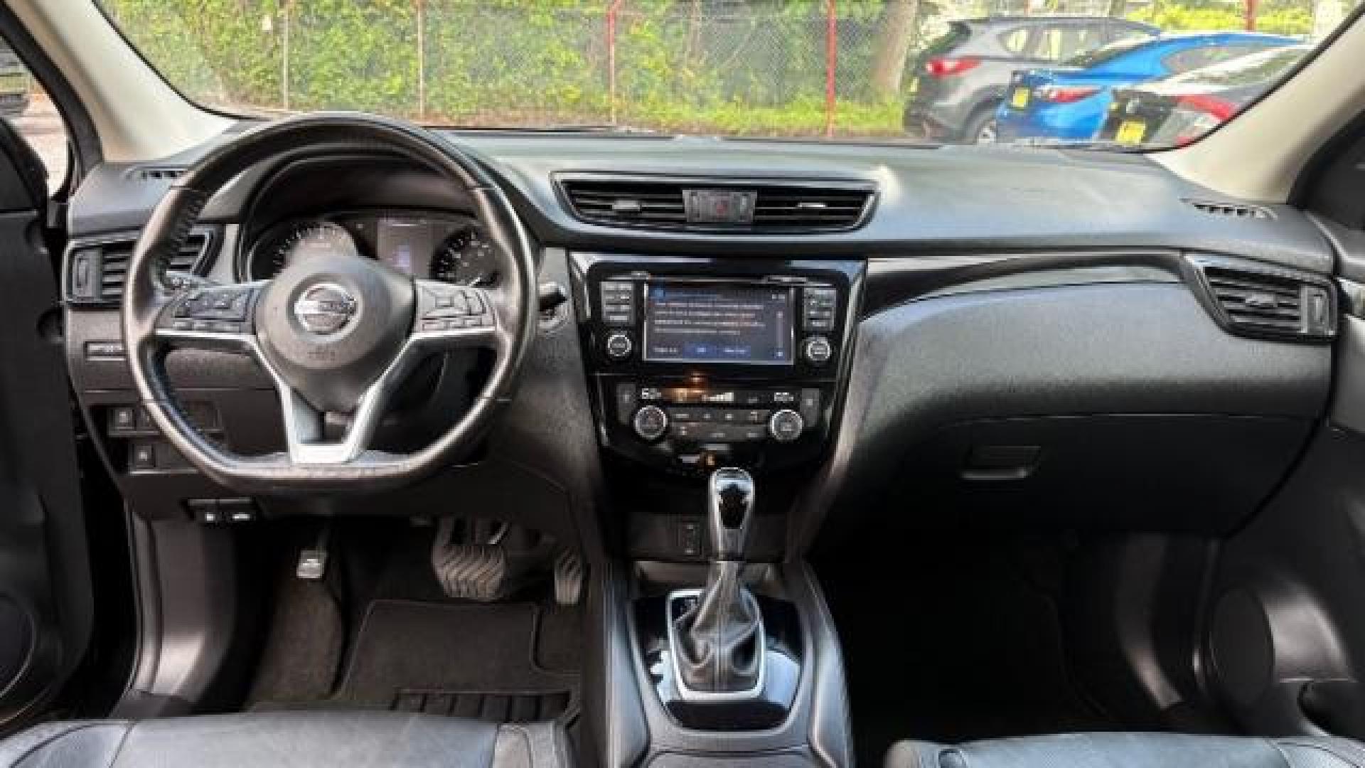 2017 Black Nissan Rogue Sport SL (JN1BJ1CP1HW) with an 2L I-4 gasoline direct injection engine, located at 1806 Veterans Memorial Hwy SW, Austell, GA, 30168, (770) 944-9558, 33.817959, -84.606987 - Photo#7