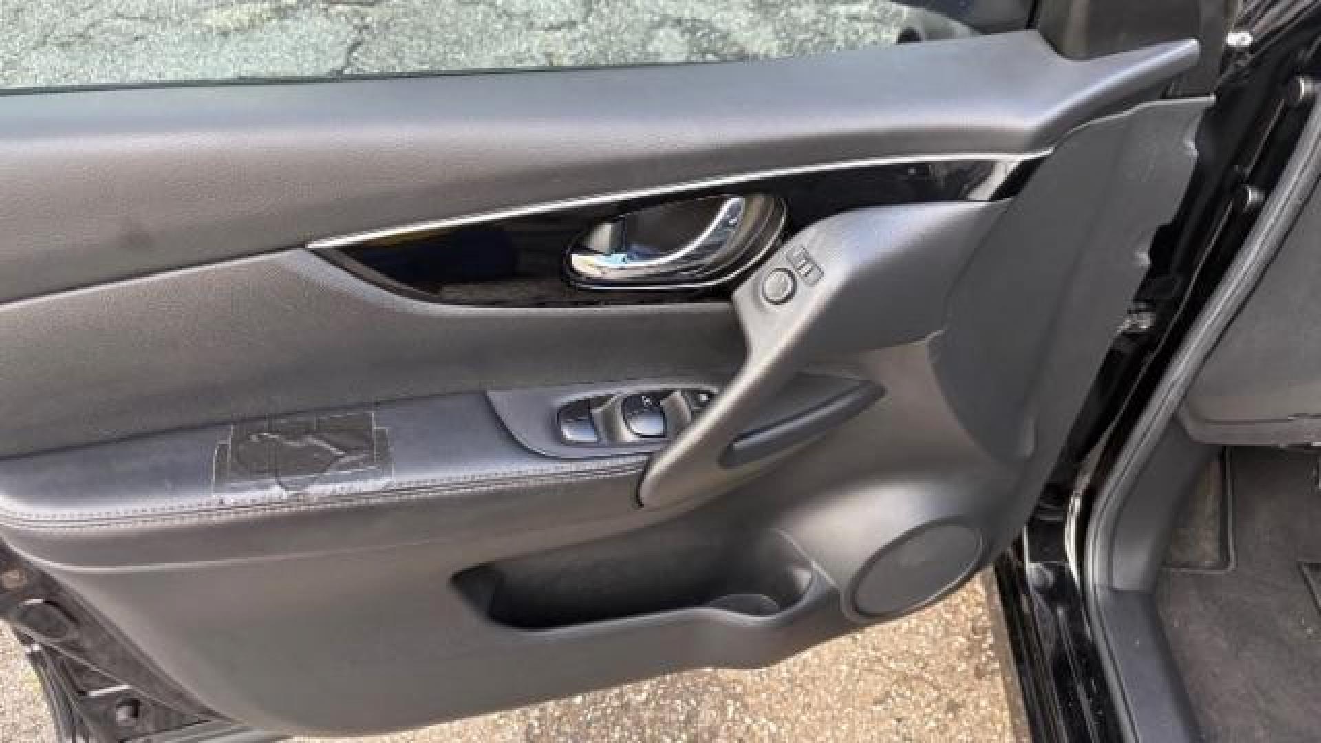 2017 Black Nissan Rogue Sport SL (JN1BJ1CP1HW) with an 2L I-4 gasoline direct injection engine, located at 1806 Veterans Memorial Hwy SW, Austell, GA, 30168, (770) 944-9558, 33.817959, -84.606987 - Photo#8