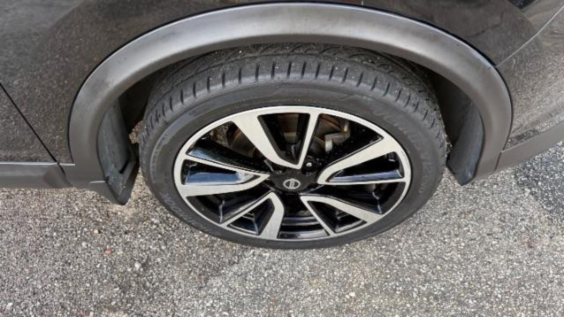 2017 Black Nissan Rogue Sport SL (JN1BJ1CP1HW) with an 2L I-4 gasoline direct injection engine, located at 1806 Veterans Memorial Hwy SW, Austell, GA, 30168, (770) 944-9558, 33.817959, -84.606987 - Photo#15