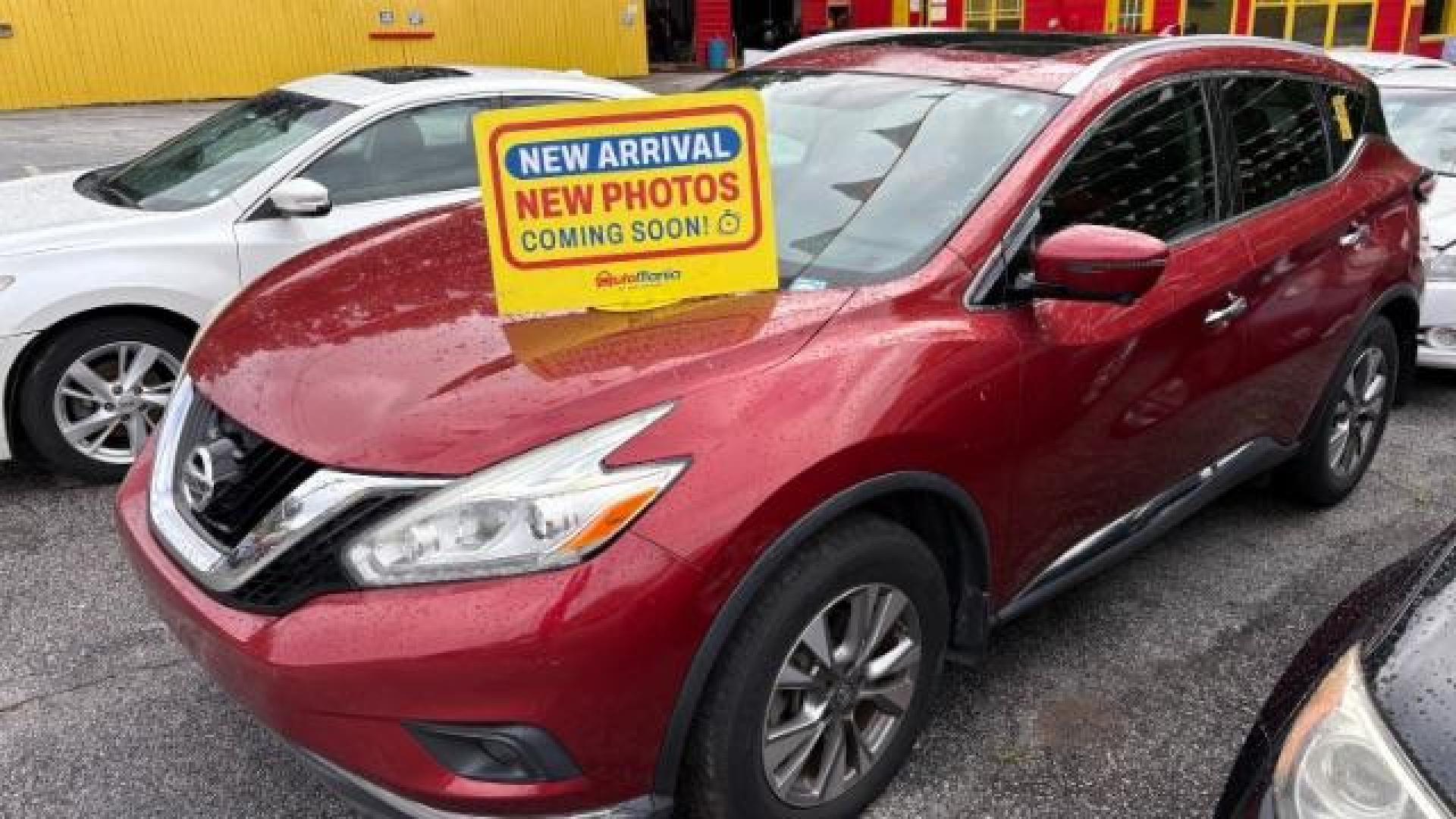 2017 Red Nissan Murano SL (5N1AZ2MG6HN) with an 3.5L V-6 DOHC engine, located at 1806 Veterans Memorial Hwy SW, Austell, GA, 30168, (770) 944-9558, 33.817959, -84.606987 - Photo#0