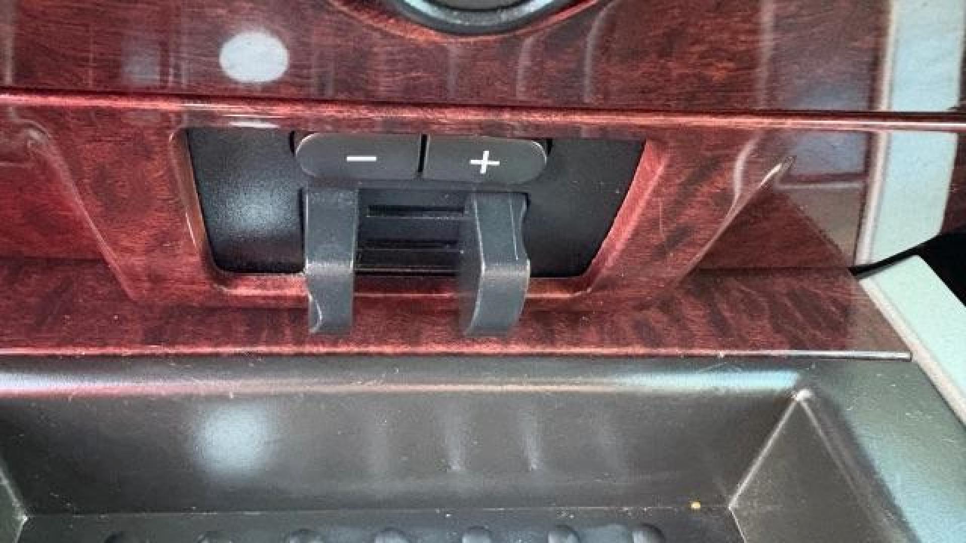 2014 Black Ford Expedition King Ranch (1FMJU1H55EE) with an Triton 5.4L V-8 variable valve control engine, located at 1806 Veterans Memorial Hwy SW, Austell, GA, 30168, (770) 944-9558, 33.817959, -84.606987 - Photo#19