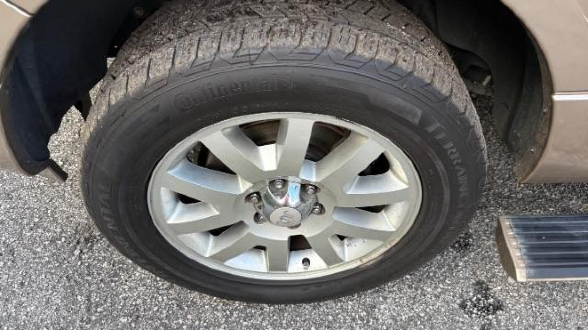 2014 Black Ford Expedition King Ranch (1FMJU1H55EE) with an Triton 5.4L V-8 variable valve control engine, located at 1806 Veterans Memorial Hwy SW, Austell, GA, 30168, (770) 944-9558, 33.817959, -84.606987 - Photo#20