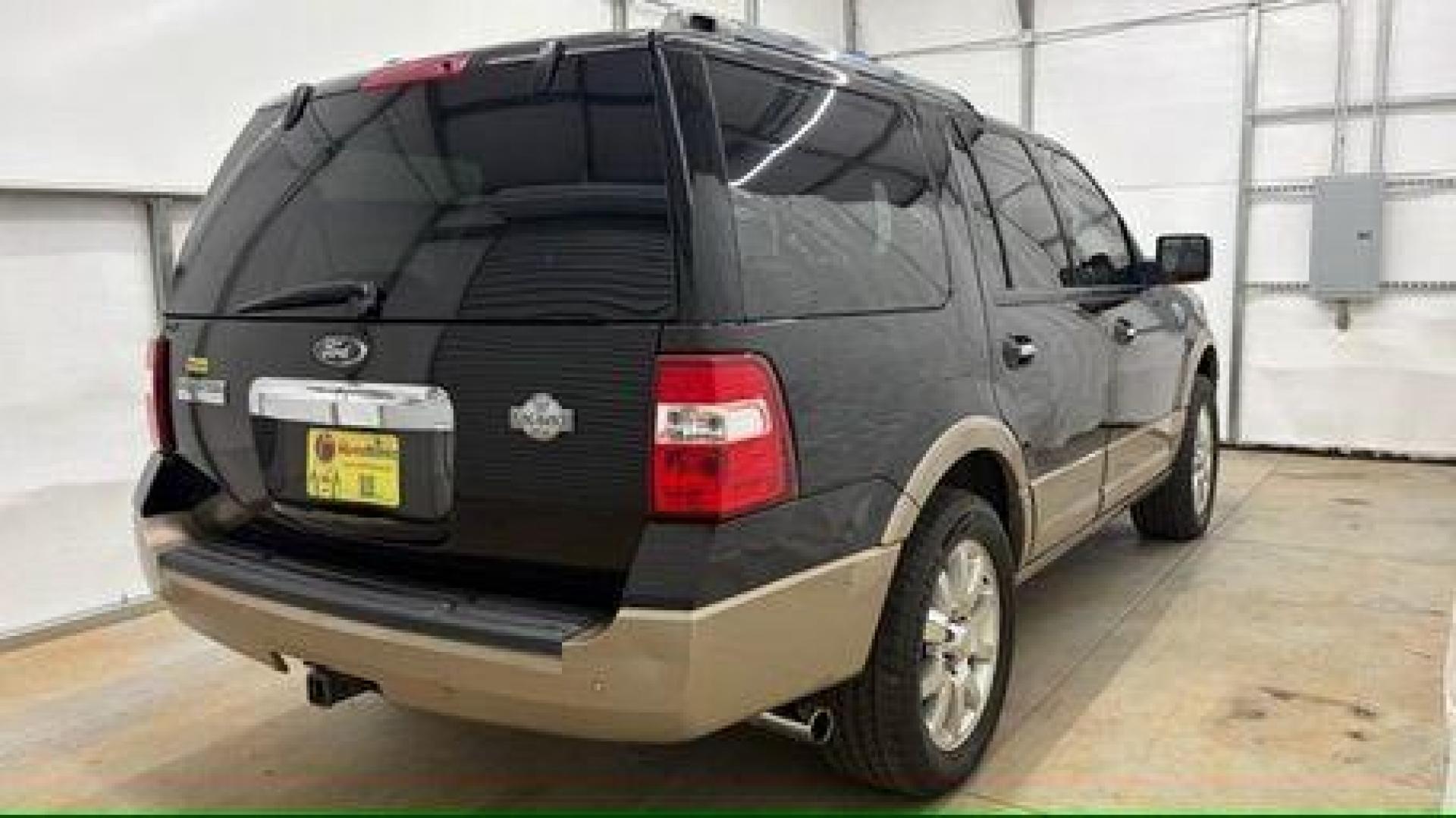 2014 Black Ford Expedition King Ranch (1FMJU1H55EE) with an Triton 5.4L V-8 variable valve control engine, located at 1806 Veterans Memorial Hwy SW, Austell, GA, 30168, (770) 944-9558, 33.817959, -84.606987 - Photo#5