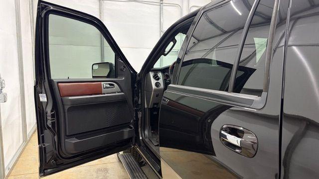 2014 Black Ford Expedition King Ranch (1FMJU1H55EE) with an Triton 5.4L V-8 variable valve control engine, located at 1806 Veterans Memorial Hwy SW, Austell, GA, 30168, (770) 944-9558, 33.817959, -84.606987 - Photo#11