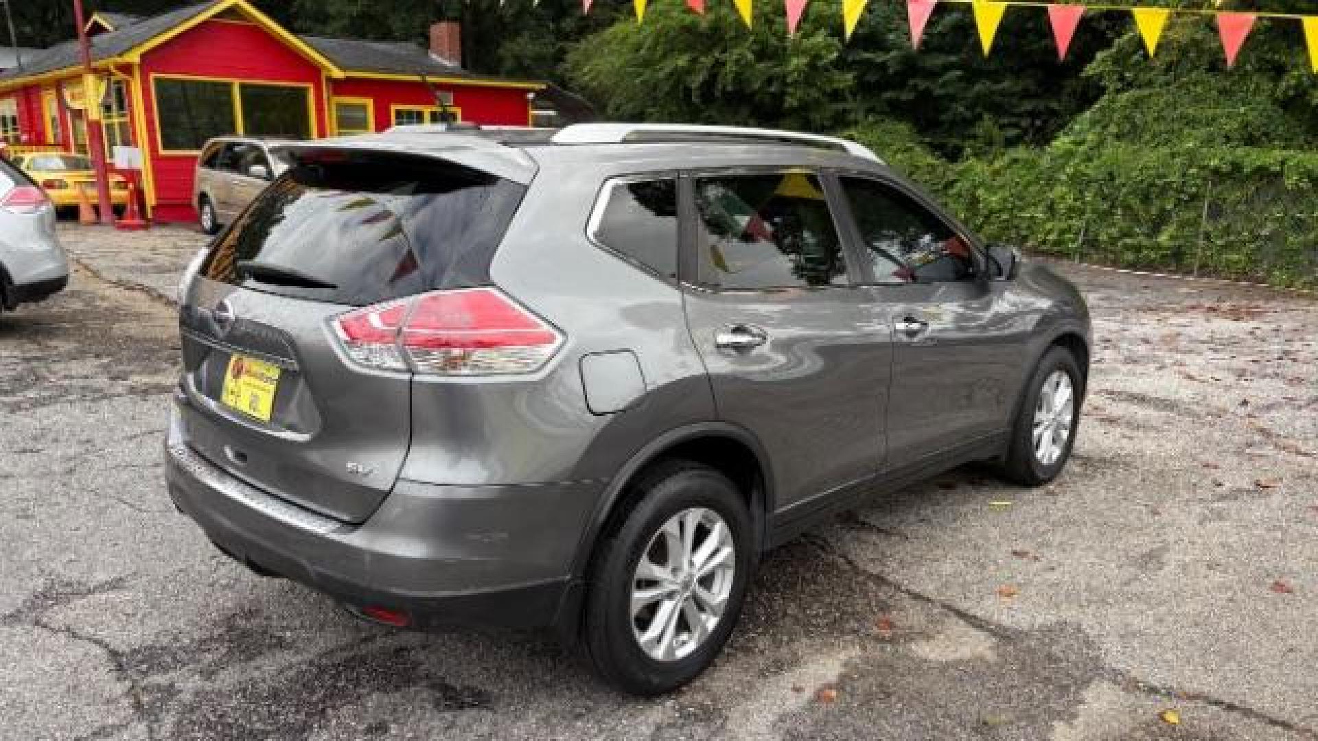 2016 Gray Nissan Rogue SV (KNMAT2MT9GP) with an 2.5L I-4 DOHC engine, located at 1806 Veterans Memorial Hwy SW, Austell, GA, 30168, (770) 944-9558, 33.817959, -84.606987 - Photo#2