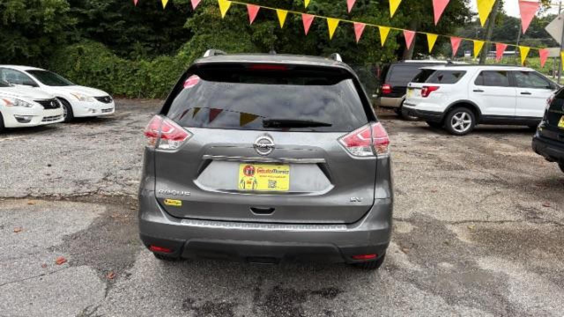2016 Gray Nissan Rogue SV (KNMAT2MT9GP) with an 2.5L I-4 DOHC engine, located at 1806 Veterans Memorial Hwy SW, Austell, GA, 30168, (770) 944-9558, 33.817959, -84.606987 - Photo#3
