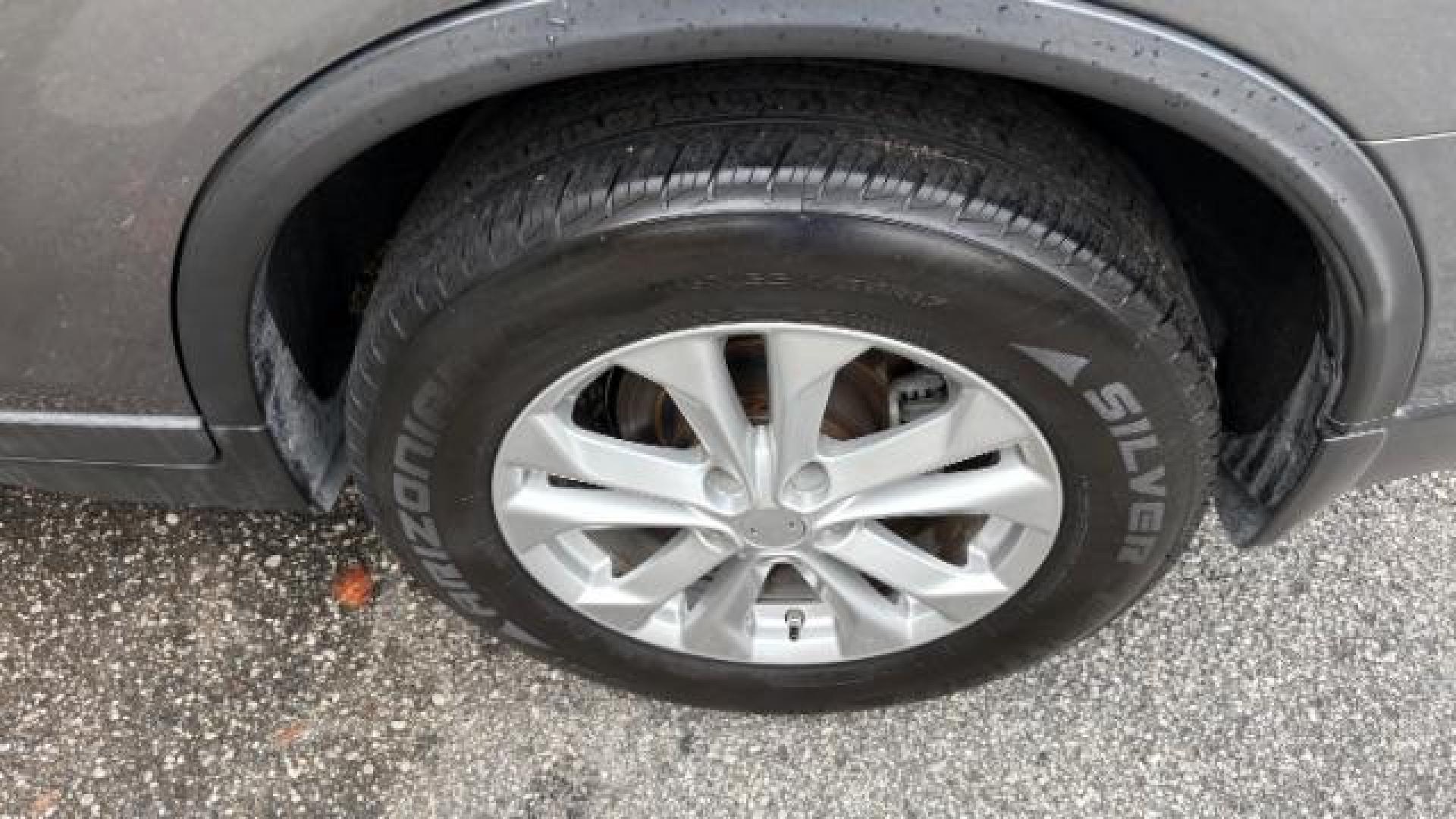 2016 Gray Nissan Rogue SV (KNMAT2MT9GP) with an 2.5L I-4 DOHC engine, located at 1806 Veterans Memorial Hwy SW, Austell, GA, 30168, (770) 944-9558, 33.817959, -84.606987 - Photo#19