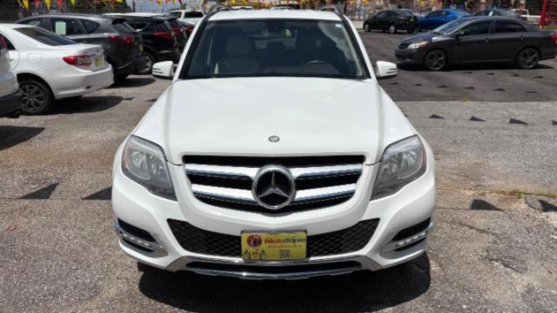 2013 White Mercedes-Benz GLK 350 4MATIC (WDCGG8JB4DG) with an 3.5L V-6 gasoline direct injection engine, located at 1806 Veterans Memorial Hwy SW, Austell, GA, 30168, (770) 944-9558, 33.817959, -84.606987 - Photo#1