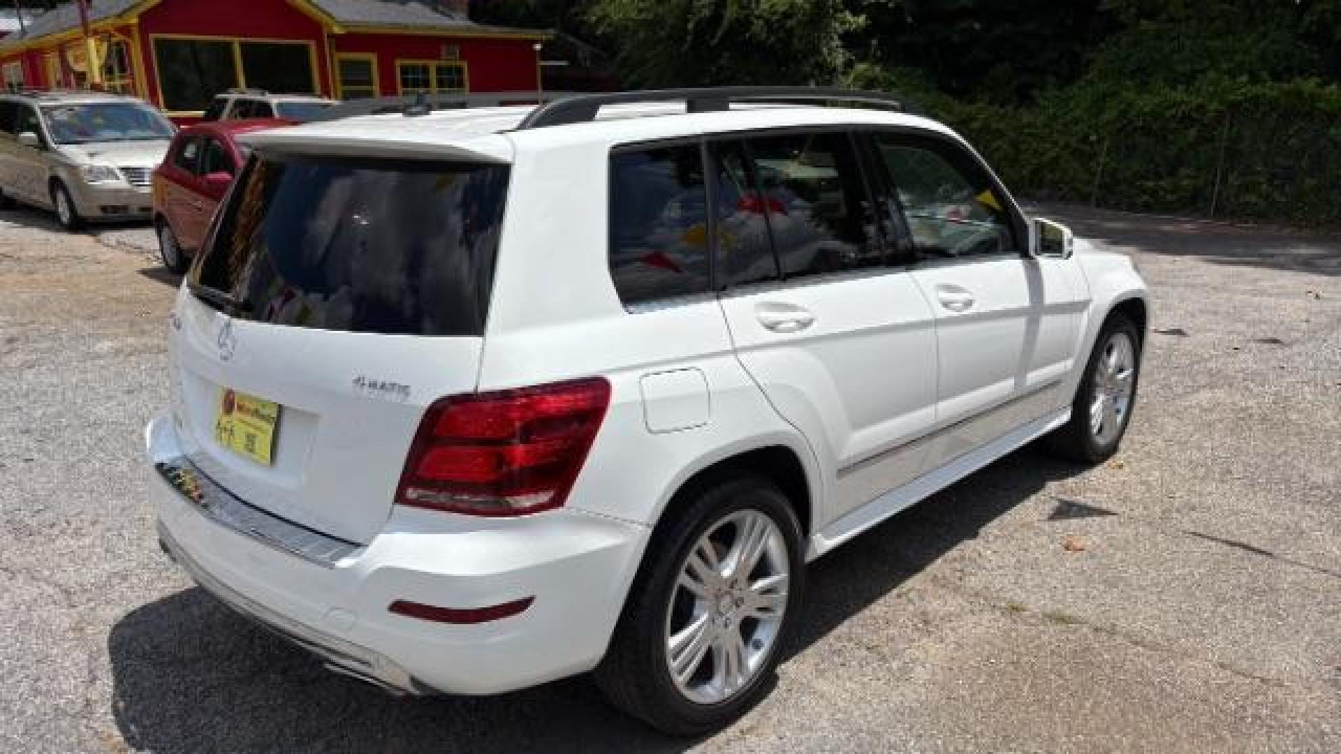2013 White Mercedes-Benz GLK 350 4MATIC (WDCGG8JB4DG) with an 3.5L V-6 gasoline direct injection engine, located at 1806 Veterans Memorial Hwy SW, Austell, GA, 30168, (770) 944-9558, 33.817959, -84.606987 - Photo#3