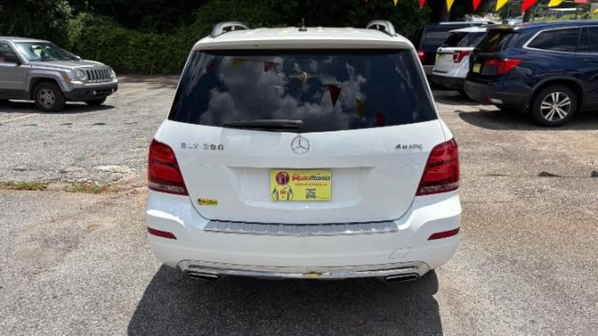 2013 White Mercedes-Benz GLK 350 4MATIC (WDCGG8JB4DG) with an 3.5L V-6 gasoline direct injection engine, located at 1806 Veterans Memorial Hwy SW, Austell, GA, 30168, (770) 944-9558, 33.817959, -84.606987 - Photo#4